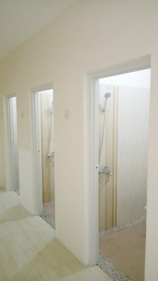 Shakila Guest House Malang Exterior foto